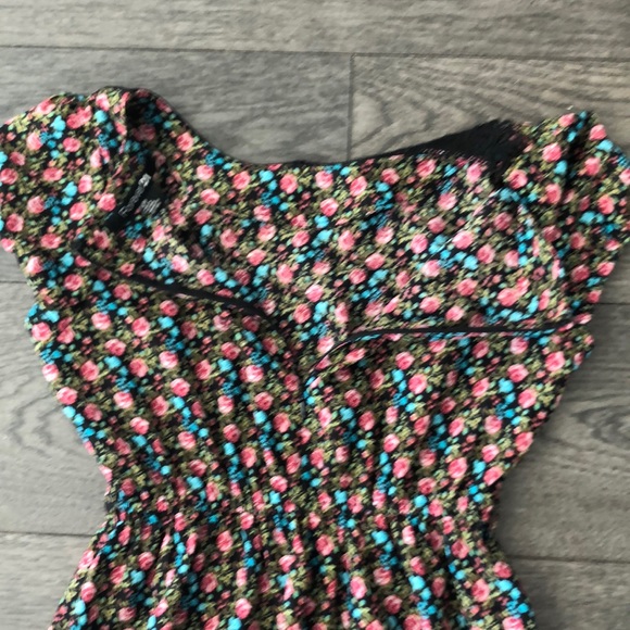 💜HP 3/10 💜Forever 21 woman’s dress - Picture 4 of 7